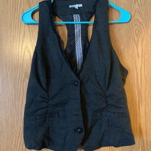 JR’s vest